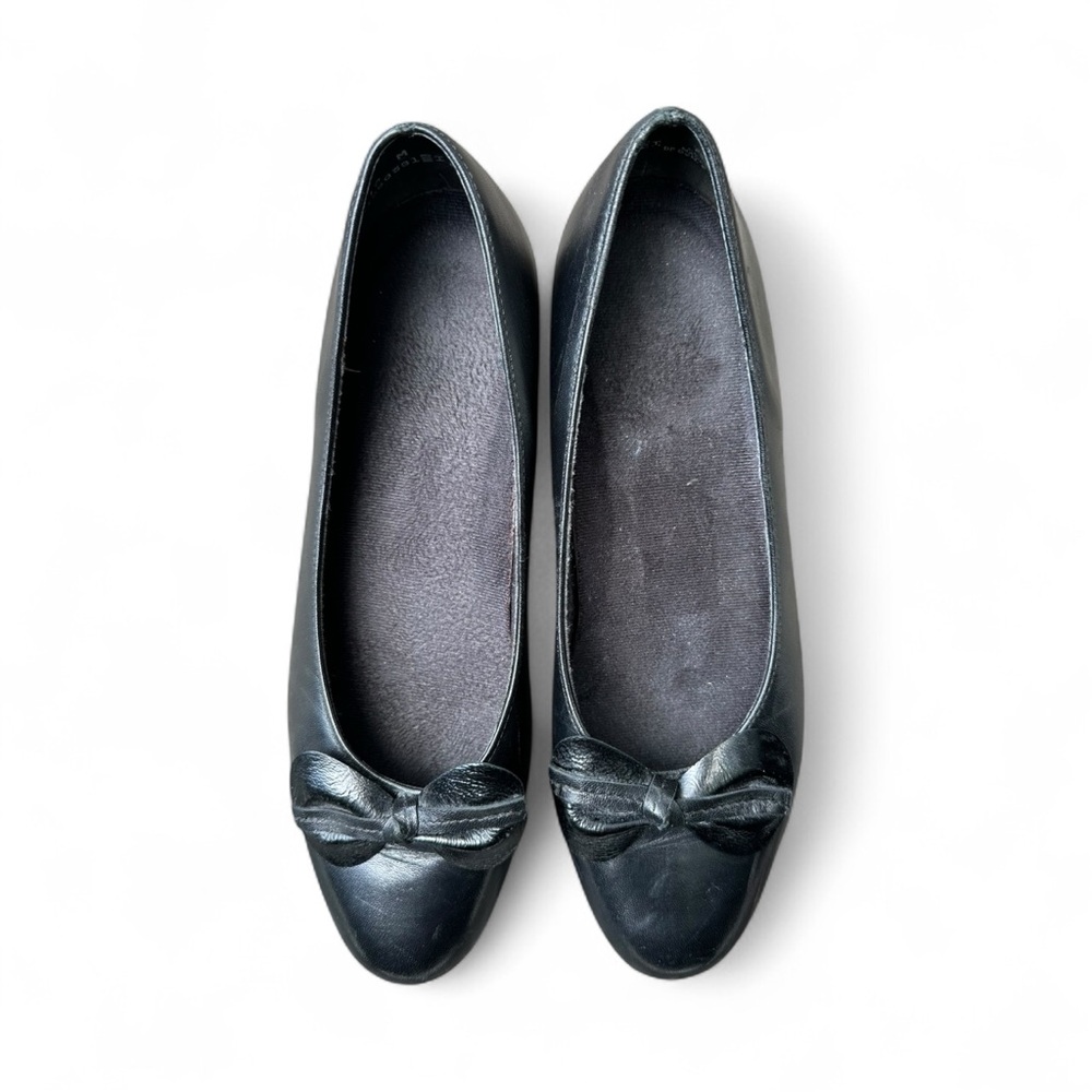 Munro Black Leather Ballet Flats Size 10